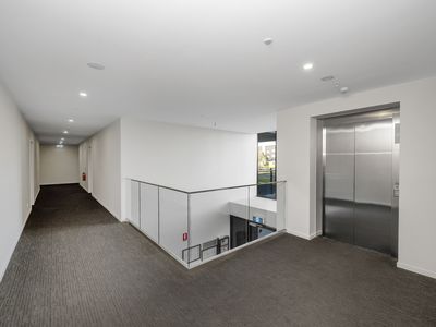 19 / 200 John Gorton Drive, Coombs