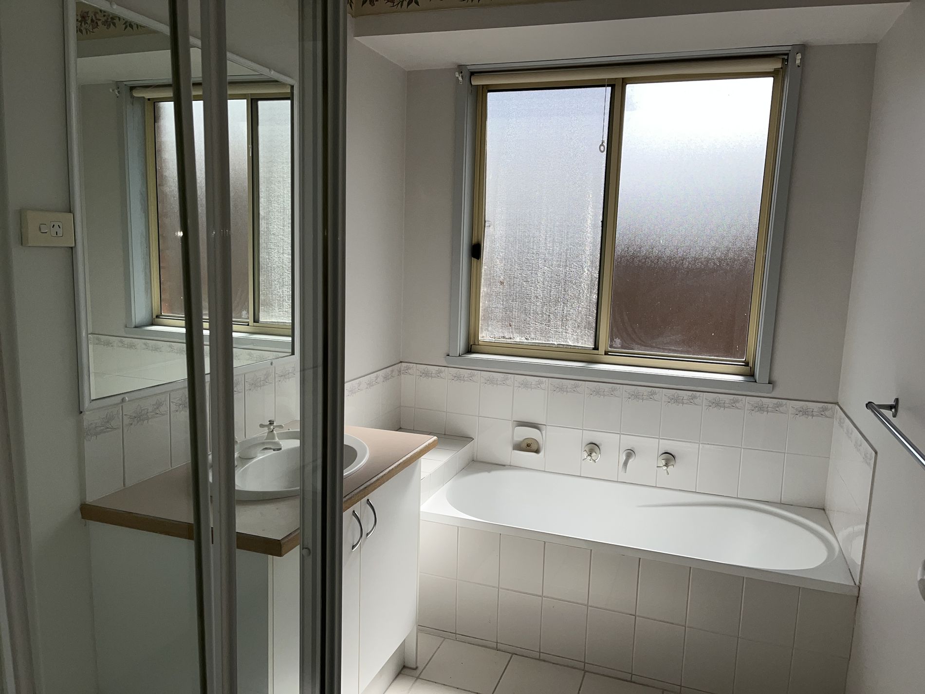 182 Coppards Road, Whittington