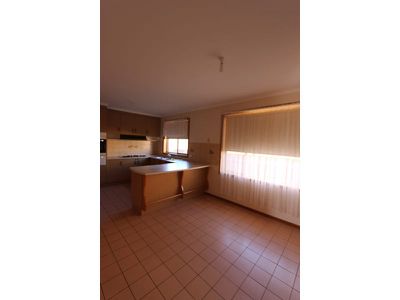 18 Burleigh Drive, Grovedale