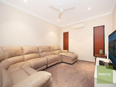 13 Santa Monica Place, Mount Louisa