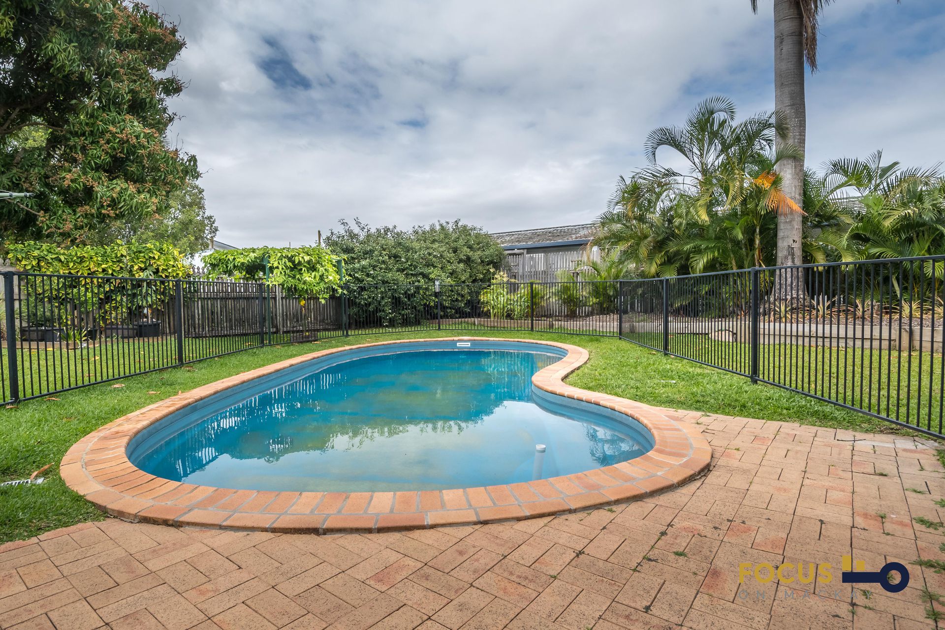 3 Bagley Street, West Mackay