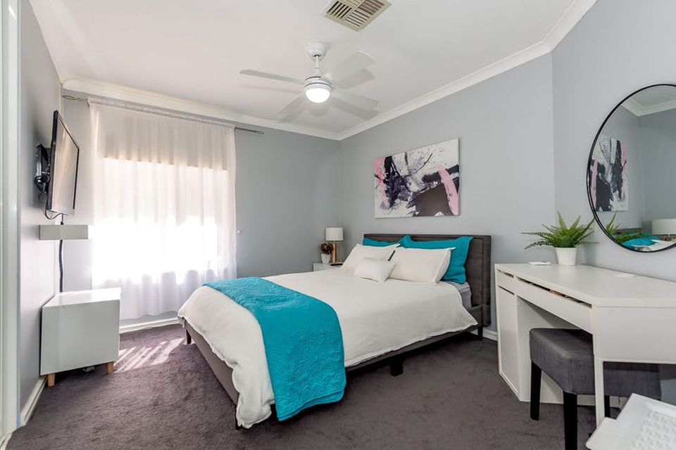 6 Loxley Place , Baldivis