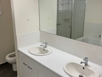 1 / 34 Oak Street, Seymour