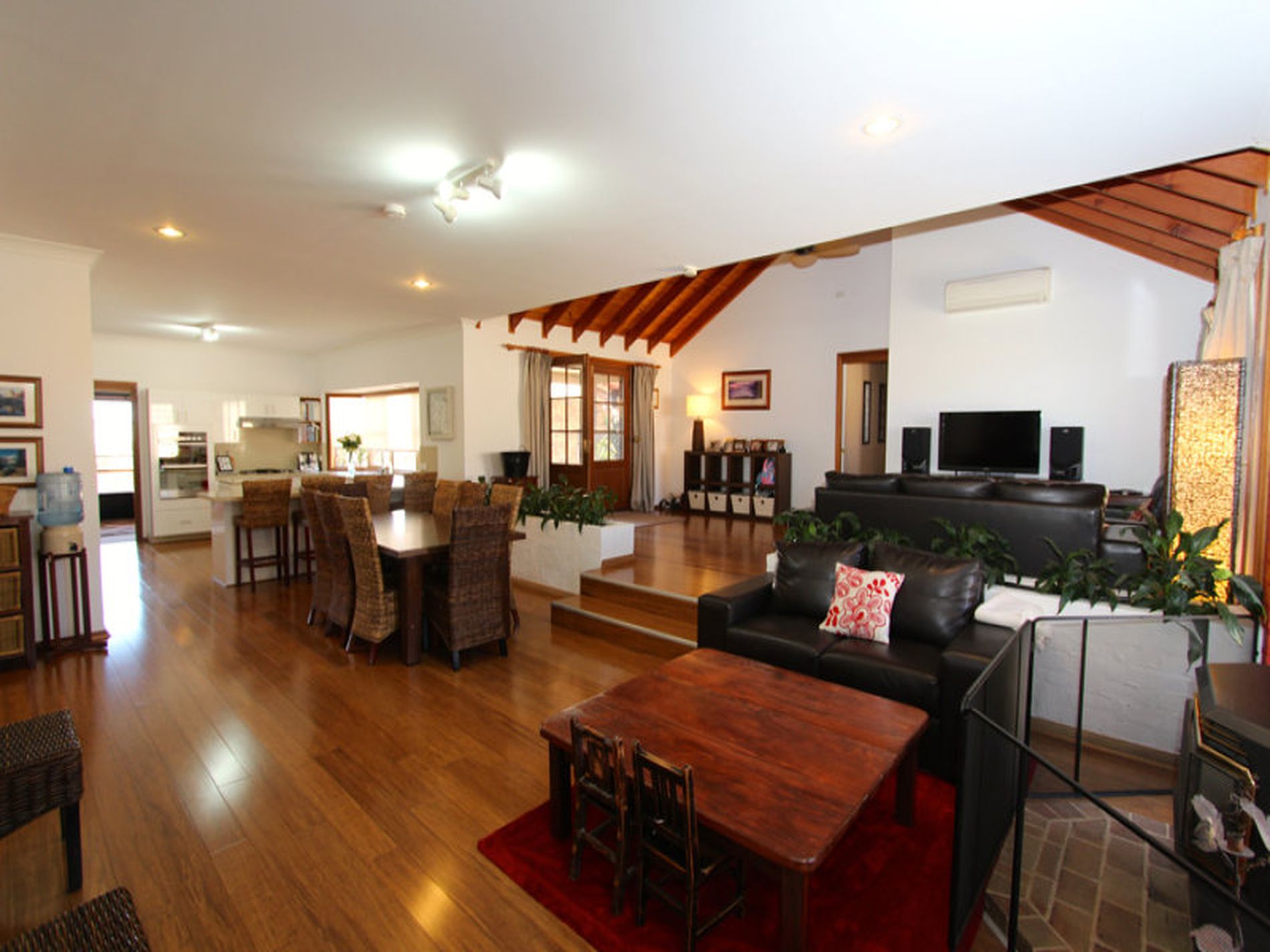 10 Dale Place, Windradyne