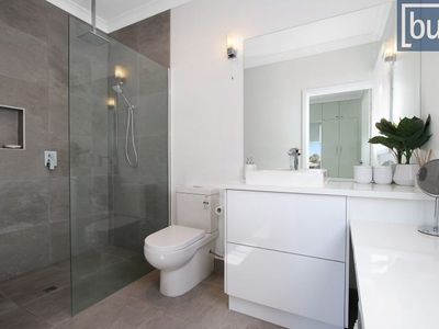 32 Howlong Rd, Rutherglen