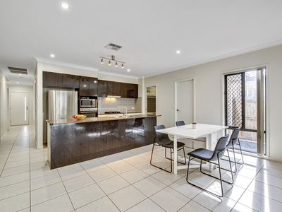 94 Steamer Way, Spring Mountain