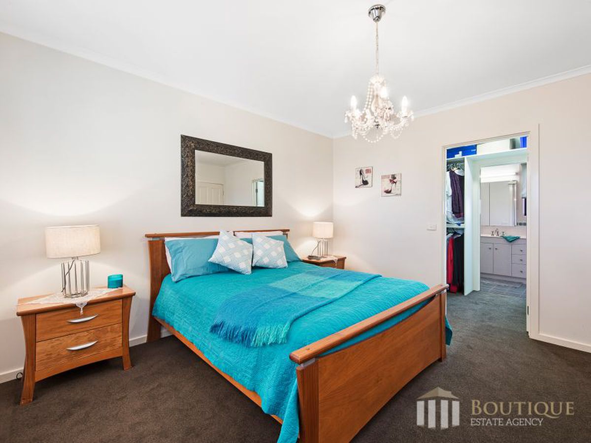 2 / 94 Bellbrook Drive, Dandenong North