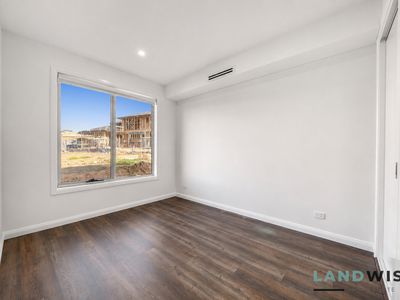9 Armstrong rise, Maddingley