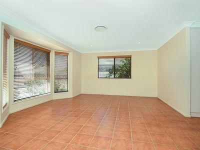 2 / 82 Weetwood, Newtown