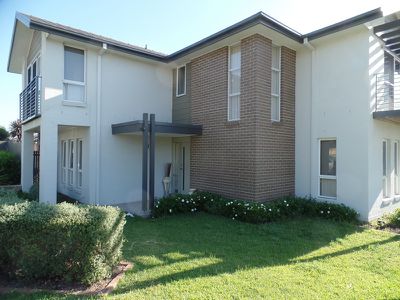 42 Truscott Avenue, Middleton Grange