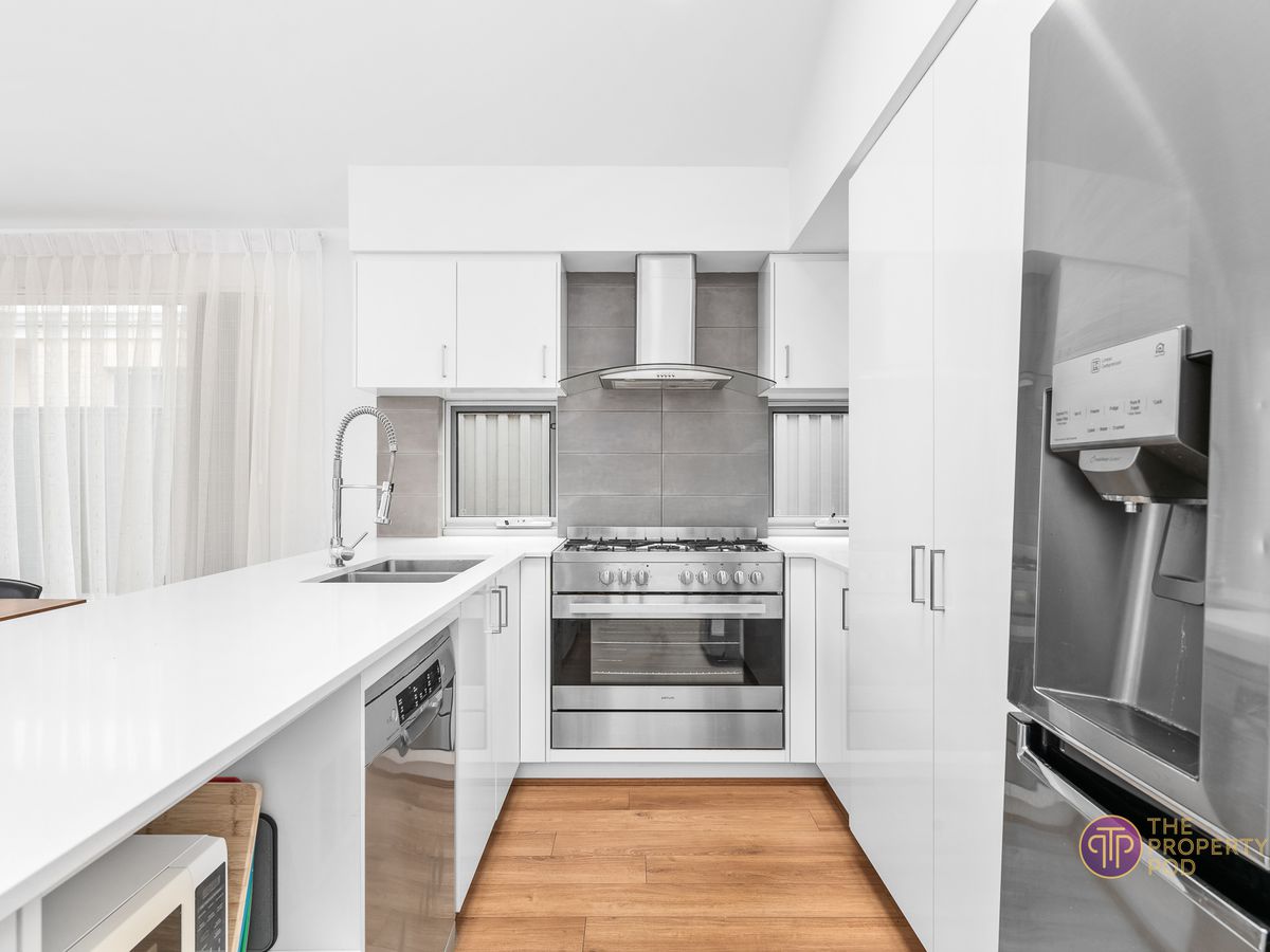 17 Simcoe Way, Caversham