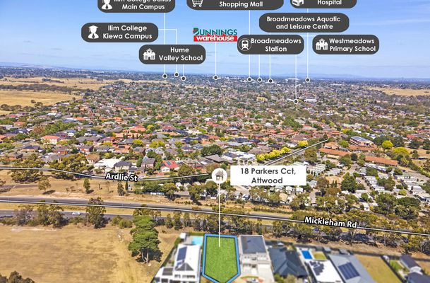 18 Parkers Circuit, Attwood