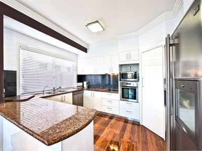 60 Edinburgh Road, Benowa