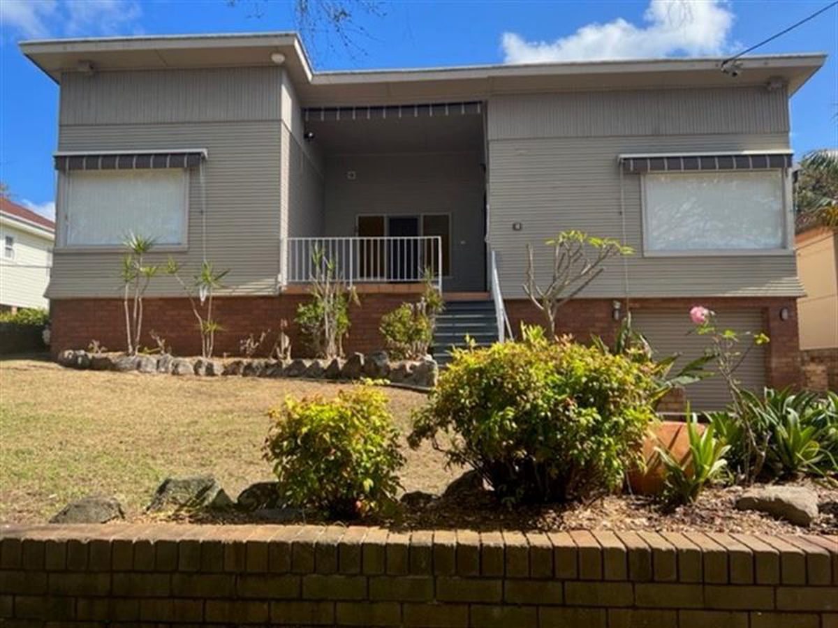 12 & 12A Fourth Avenue, Loftus