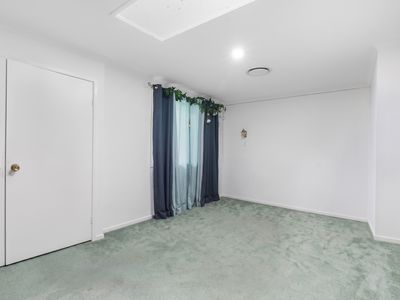 52 Lake Road, Balcolyn