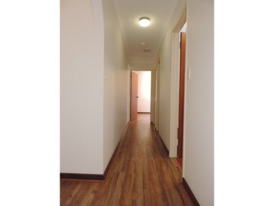 10 Amber Place, Carine