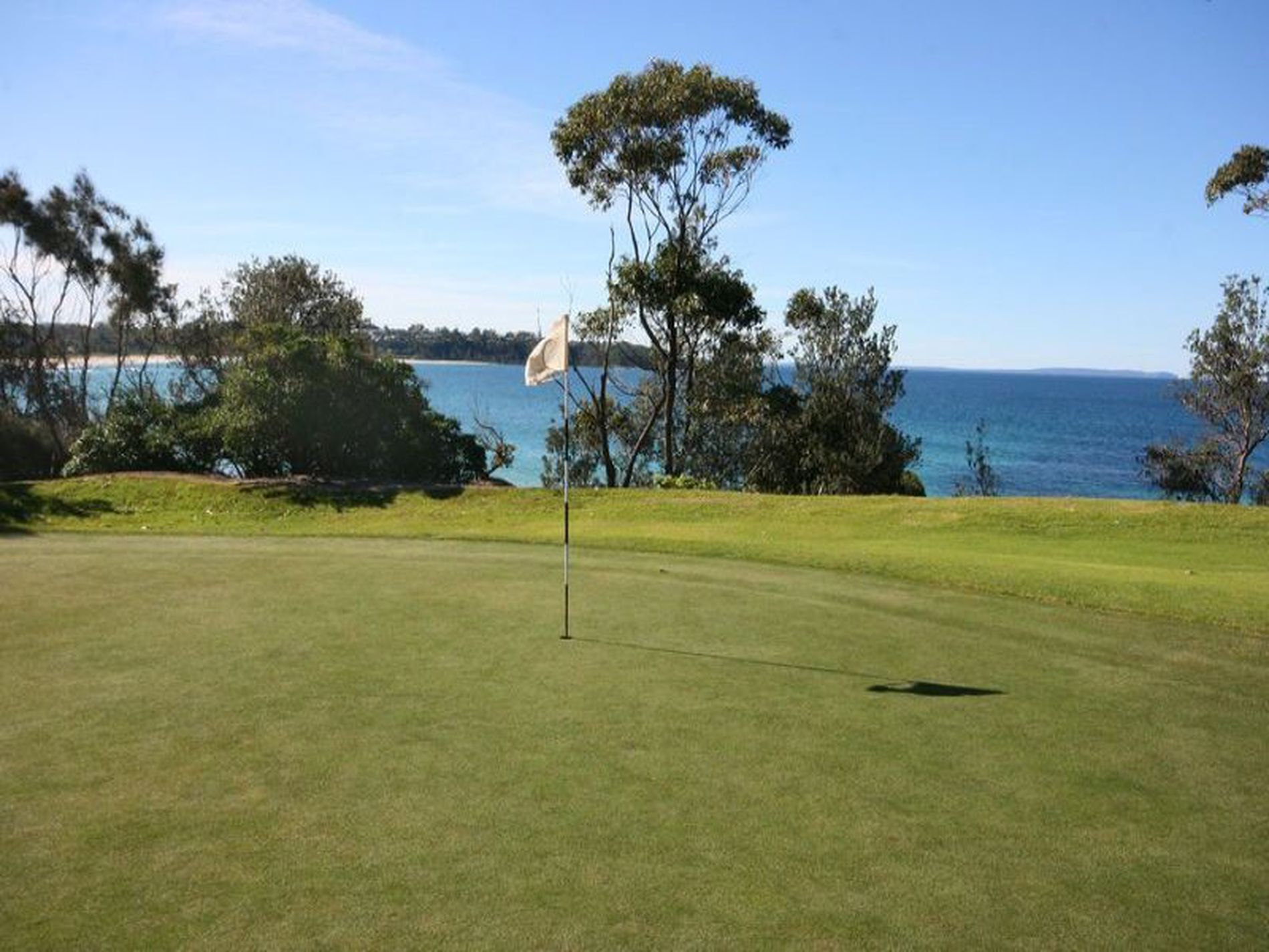 8 / 9 Shepherd Street, Mollymook Beach