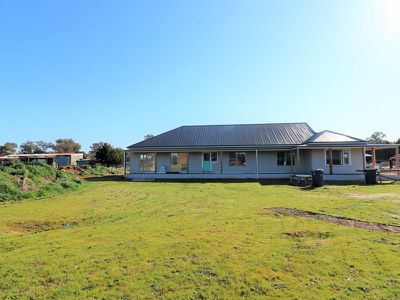 12 Farrah Place, Avenel