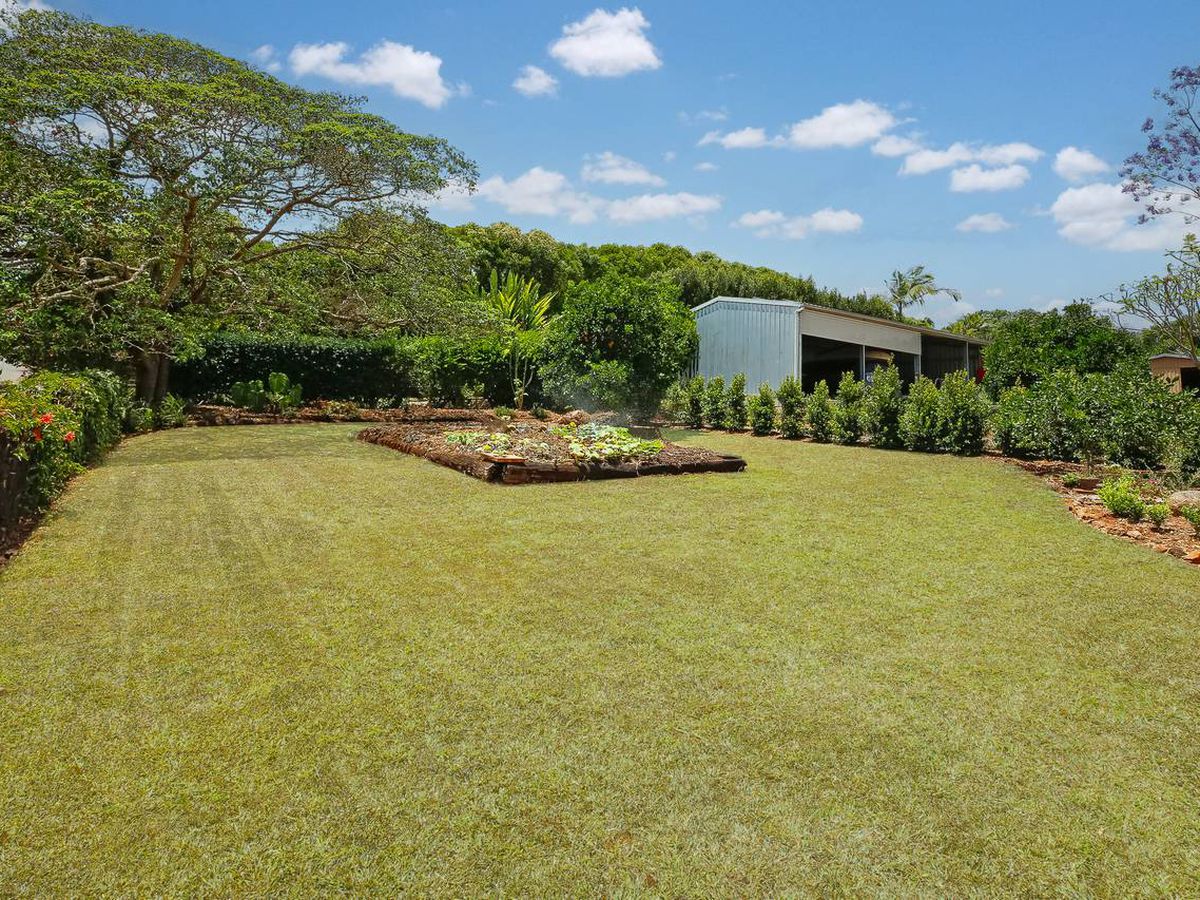 10 Barrine Road, Yungaburra