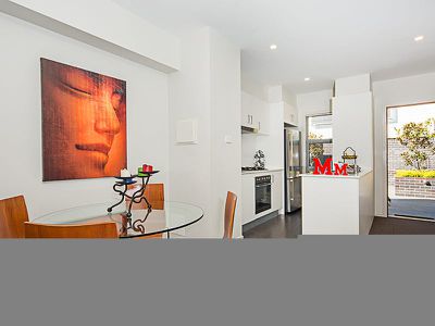 8 / 87 Antill Street, Downer