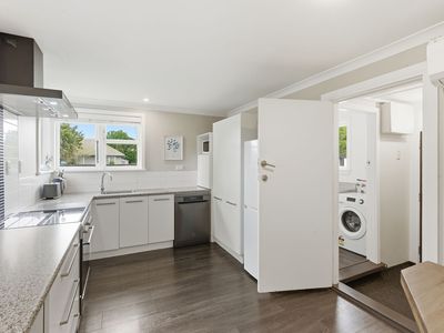 8 Dufek Crescent, Wigram