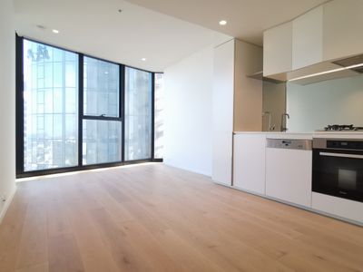 2807 / 18 Hoff Boulevard, Southbank