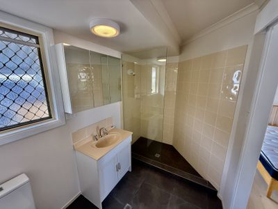 3 / 27 Macdonnell Rd, Margate