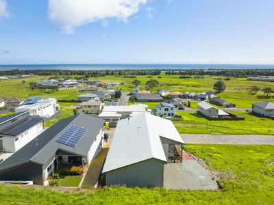 23 Cherry Hills Crescent, Normanville