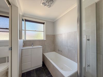 10 Harrison Crescent, Swan Hill