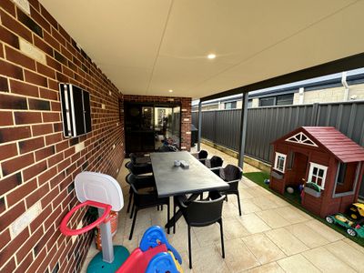 12 Azolla Street, Banksia Grove
