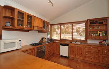 37 Cooinda Road, Beaconsfield