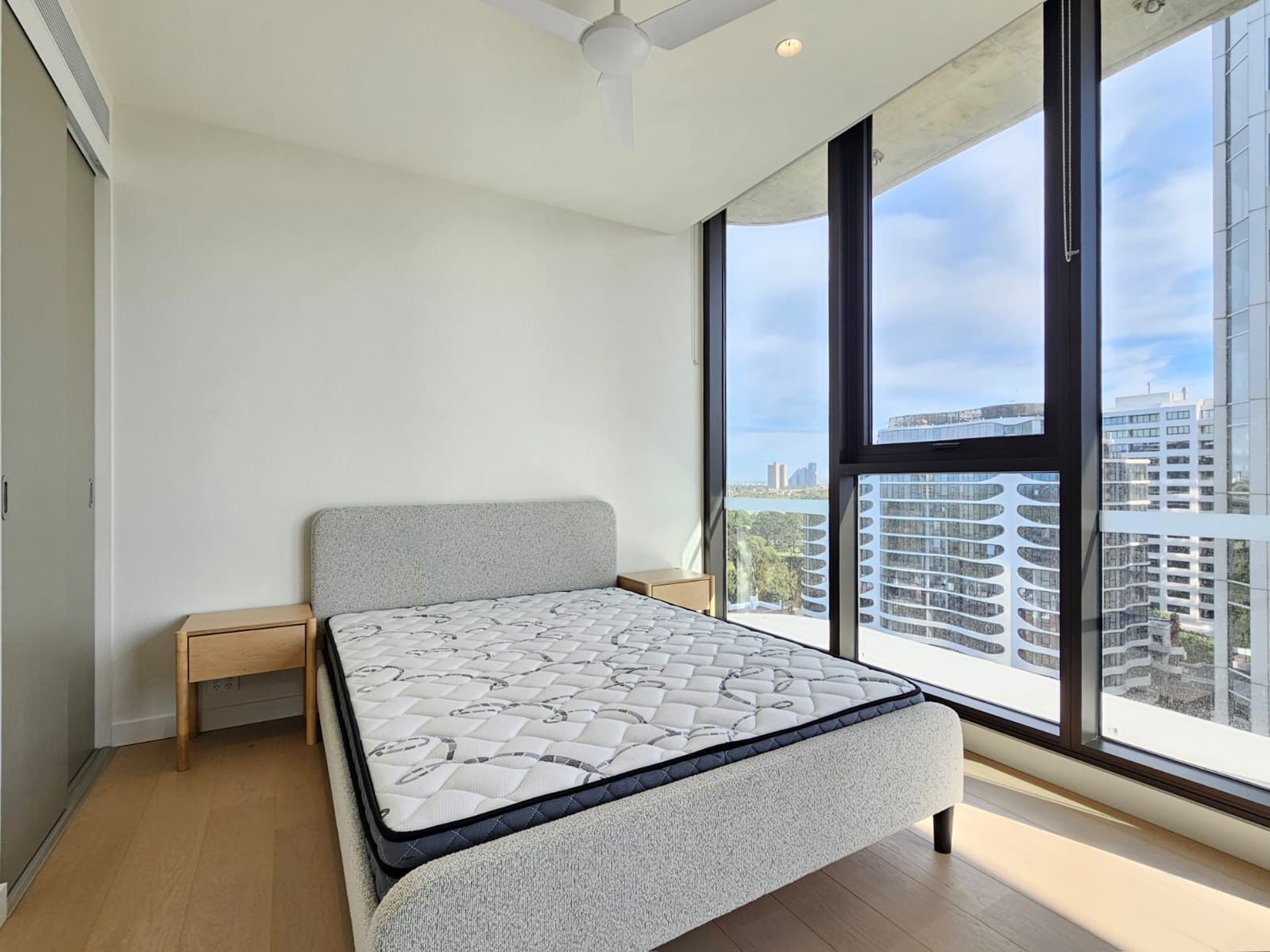 1102 / 8 Louise Street, Melbourne