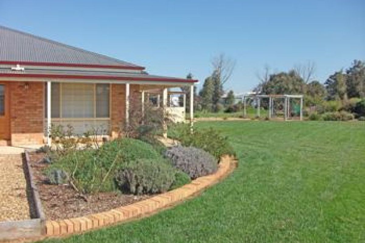 10 Gardadale Drive, Kyabram