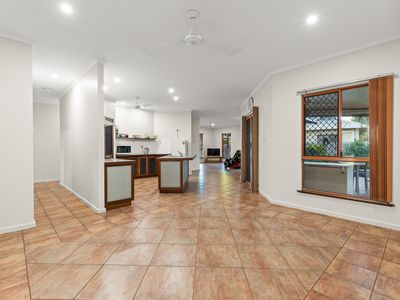 17 Bowerbird Loop, Djugun
