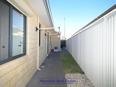 24 Fairy Parade, Alkimos