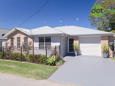 4 Whiteman Street, Waratah