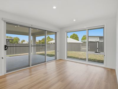 2 Coultman Close, Beaconsfield