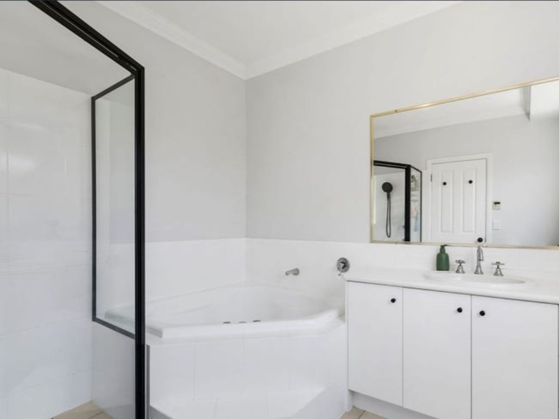 21 Central Lakes Drive, Caboolture