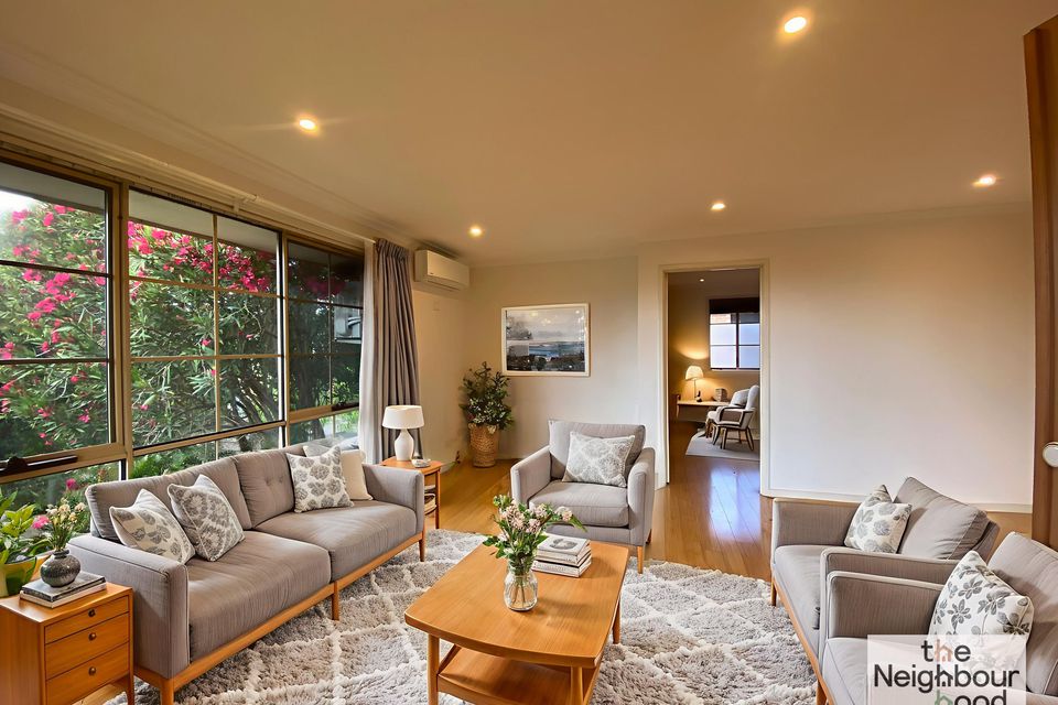 1 / 2 Russell Crescent, Mount Waverley