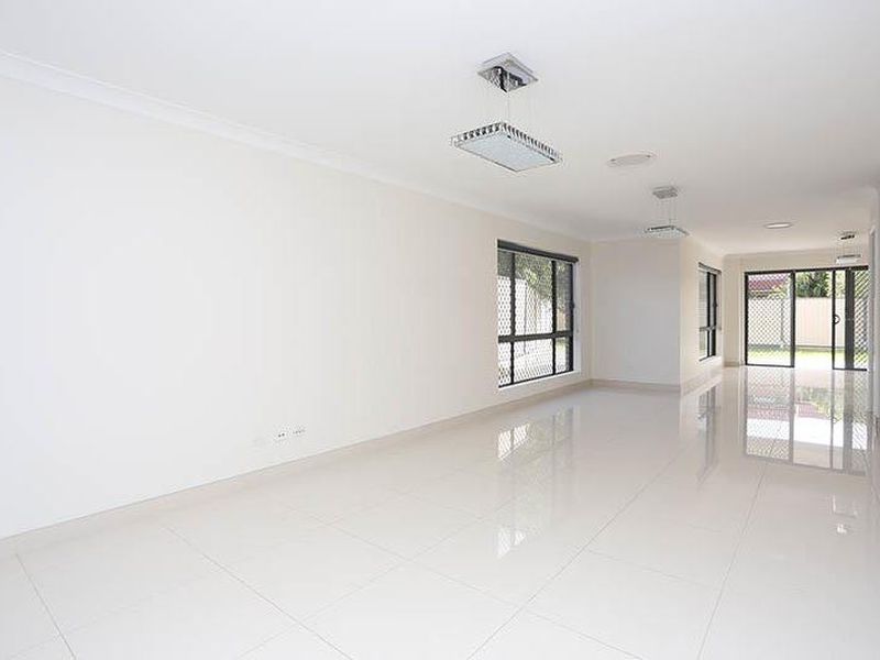 50 Grimson Cres, Liverpool