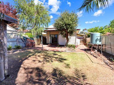 9 Henry Street, Horsham