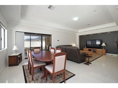 14 Malachite Avenue, Southern River