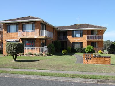 1 / 98 Head Street, Forster