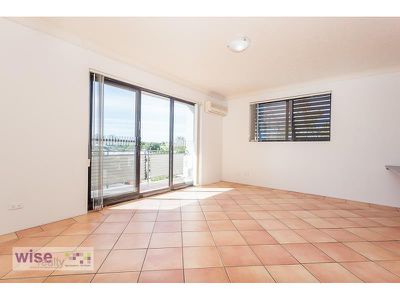 9 / 148 Kent Street, New Farm