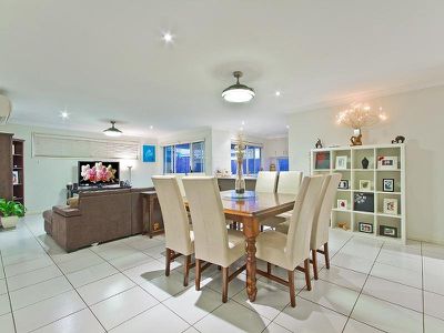 64 Higgs  Cct, Wynnum West