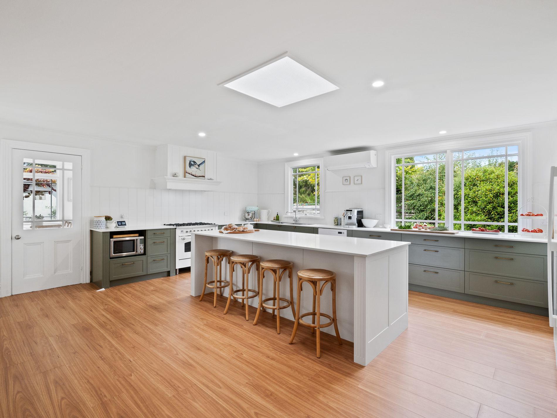 15 Woodbridge Hill Road, Woodbridge