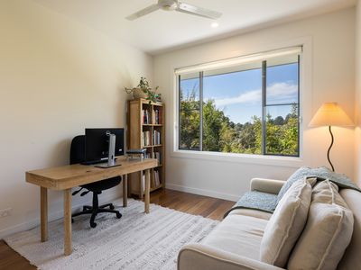 4 / 7 Gin Gin Crescent, Ocean Shores