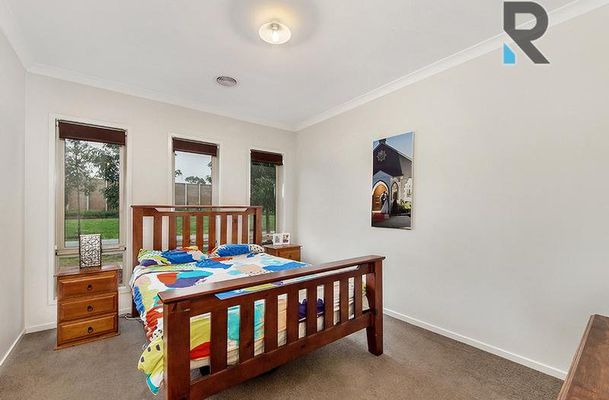 18 Barossa Terrace, Wallan