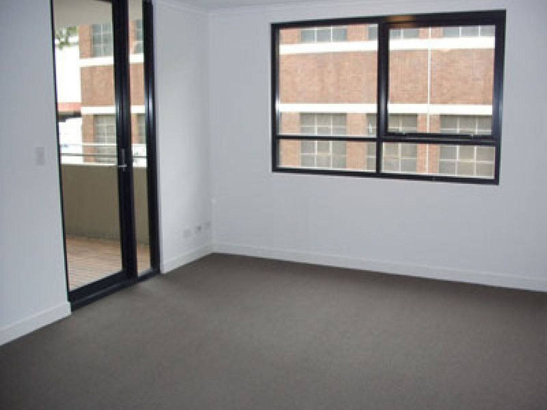 1204 / 93 Macdonald Street, Alexandria