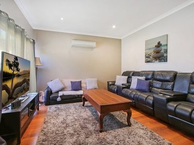 330 North St, North Albury